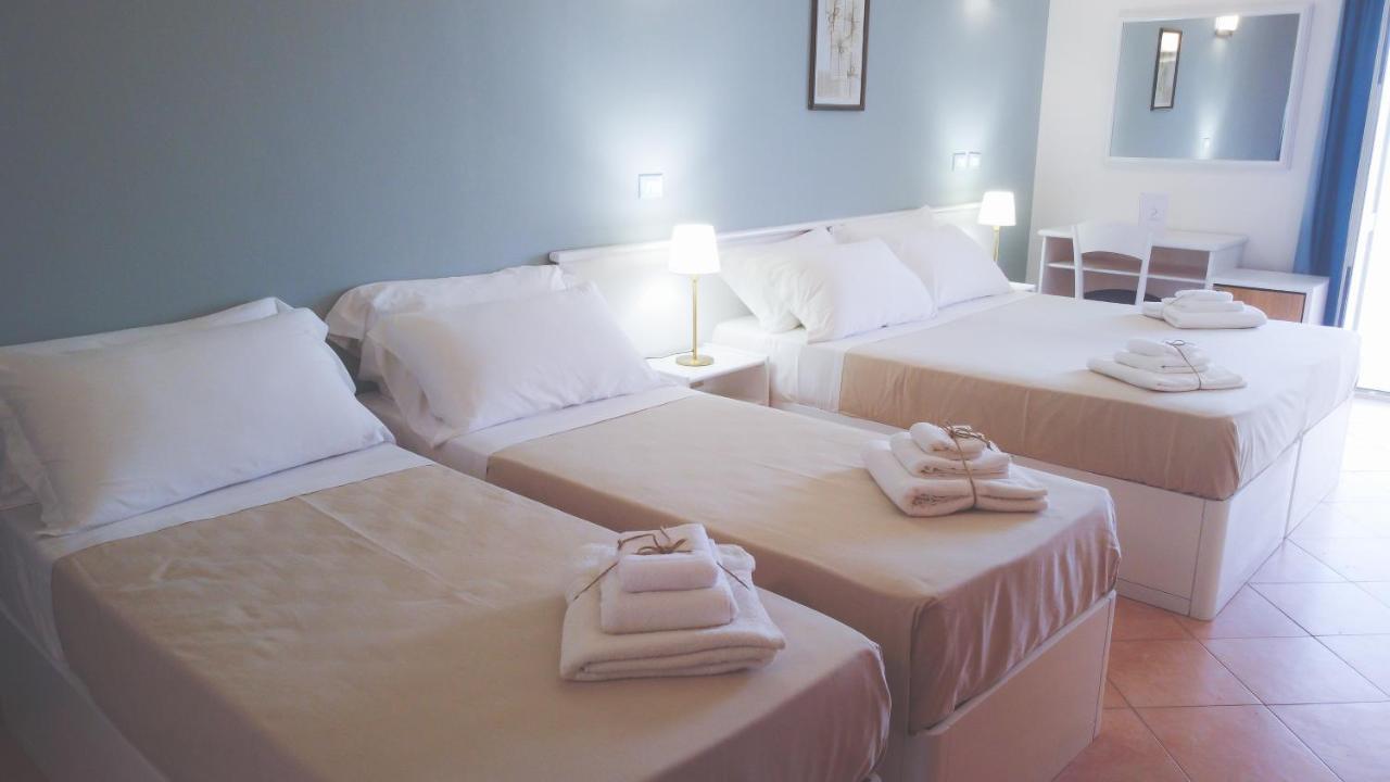 Hotel Gatto Bianco Casalabate Lecce Exterior foto